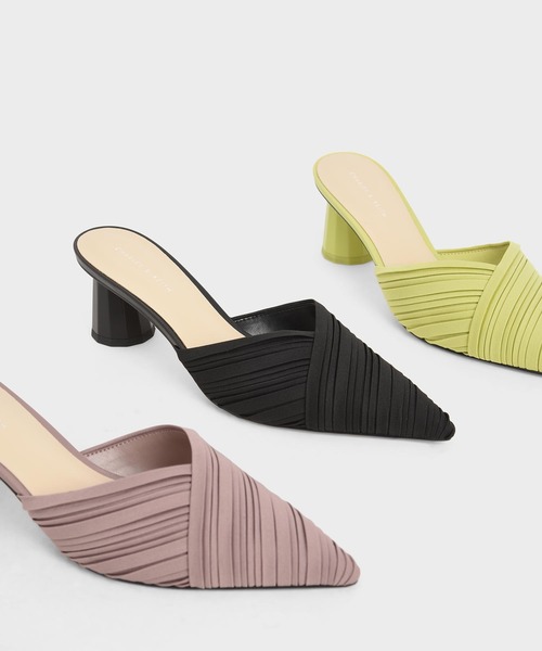 CHARLES & KEITH（チャールズ & キース）の「プリーテッド ポインテッドトゥミュール / Pleated Pointed Toe Mules（サンダル・レディース・ブラック/イエロー/スモークピンク/グリーン・22.5cm/23cm/23.5cm/24.5cm/25cm/25.5cm）」の17枚目の写真