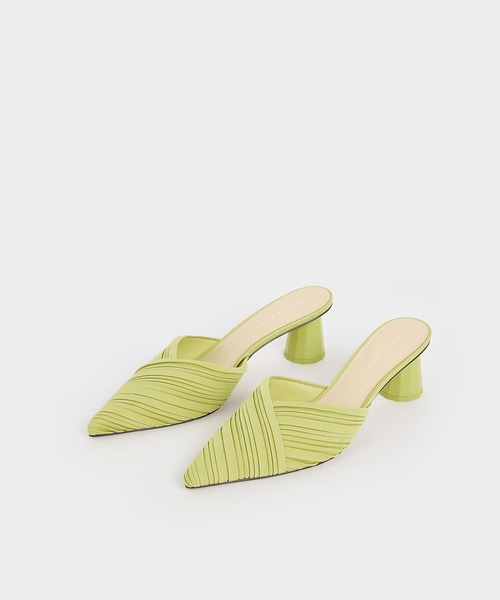 CHARLES & KEITH（チャールズ & キース）の「プリーテッド ポインテッドトゥミュール / Pleated Pointed Toe Mules（サンダル・レディース・ブラック/イエロー/スモークピンク/グリーン・22.5cm/23cm/23.5cm/24.5cm/25cm/25.5cm）」の16枚目の写真