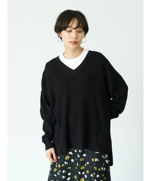 AMERICAN HOLIC（アメリカンホリック）の「Vネック前後差片畦ニットプルオーバー　＊（ニット/セーター・レディース・ブラック/ネイビー/ブラウン/マスタード/グレイッシュベージュ/アイボリー・MEDIUM/LARGE）」の8枚目の写真