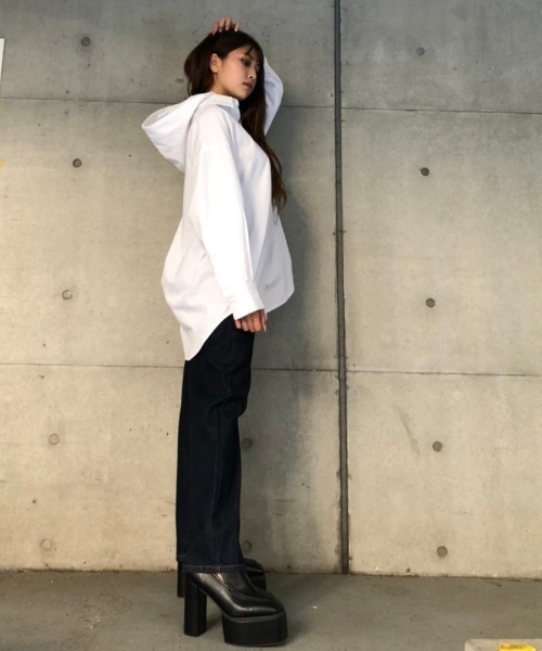 ENVYM(アンビー)の「フーディーBlouse(シャツ/ブラウス・レディース・ブラック/ホワイト・FREE)」の9枚目の写真