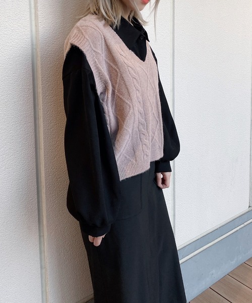 DING（ディング）の「DING/ケーブルニットベスト（ベスト・レディース・オフホワイト/ブルー/ベージュ・FREE）」の11枚目の写真