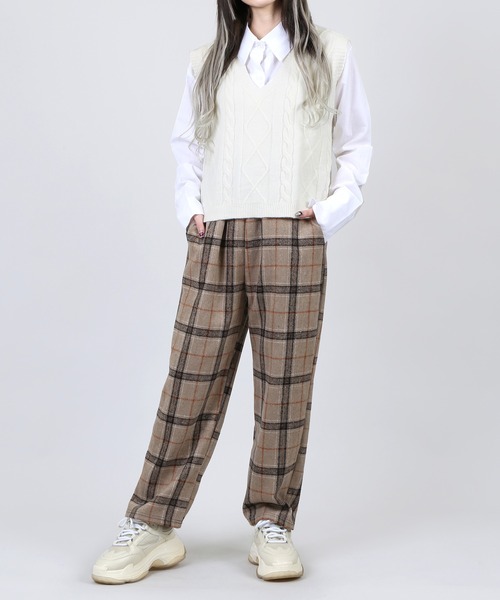 DING（ディング）の「DING/ケーブルニットベスト（ベスト・レディース・オフホワイト/ブルー/ベージュ・FREE）」の14枚目の写真