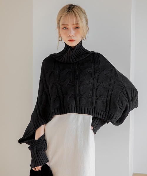 UNE MANSION（ユヌマンション）の「ケーブルハイネック