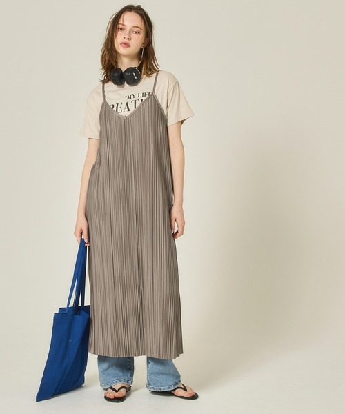 coca(coca)(コカ)の「プリーツキャミワンピース(ワンピース・レディース・ブラック/カーキ/ベージュ/オレンジ/ブラウン/グリーン・ONE SIZE)」の9枚目の写真