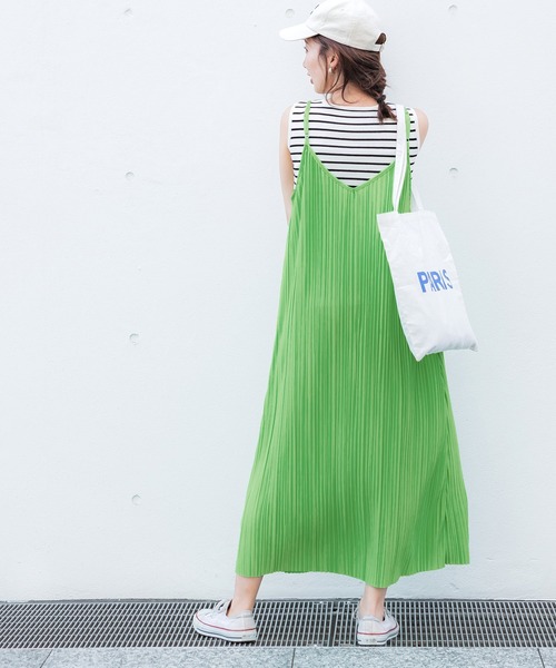 coca(coca)(コカ)の「プリーツキャミワンピース(ワンピース・レディース・ブラック/カーキ/ベージュ/オレンジ/ブラウン/グリーン・ONE SIZE)」の16枚目の写真