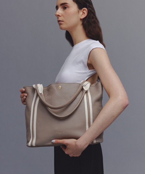 TREASURE TOPKAPI（トレジャートプカピ）の「【TREASURE TOPKAPI/トプカピ トレジャー】  ソフトシュリンク テープコンビ  トート バッグ  レディース A4（トートバッグ・レディース・ホワイト/グレイッシュベージュ/イエロー/ブラウン/ブラック/シルバー/グリーン/ライトベージュ・FREE）」の14枚目の写真