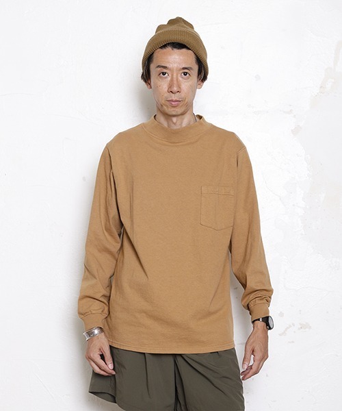 Goodwear(Since1983)(グッドウェア)の「【MADE IN USA】L/S MOCK NECK POCKET T /ロングスリーブモックネックポケットT(Tシャツ/カットソー・メンズ・ナチュラル/オレンジ系その他/チャコールグレー/ブラック/ブラウン系その他/ブルー系その他/杢グレー/グレイッシュベージュ/グリーン系その他/ブラック系その他/ボルドー/ネイビー/ダークオリーブ/ホワイト/ブラウン系その他2/ベージュ系その他/グレー系その他/ダークネイビー/ダークブラウン/ライラック/オレンジ系その他2/マスタード/オリーブ/ブラウン/パープル系その他/グリーン系その他2/ネイビー系2/ブラウン系その他3/グリーン系4/オレンジ系1・LARGE/MEDIUM/SMALL/X-LARGE)」の10枚目の写真