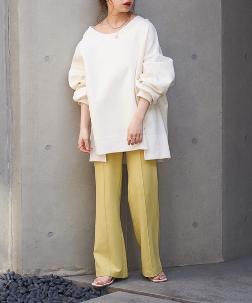 Chico（チコ）の「ダンボールオフショルルーズスウェット（スウェット・レディース・ブラック/ミント/ライトベージュ/ホワイト・FREE）」の10枚目の写真