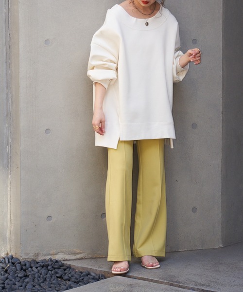 Chico（チコ）の「ダンボールオフショルルーズスウェット（スウェット・レディース・ブラック/ミント/ライトベージュ/ホワイト・FREE）」の12枚目の写真