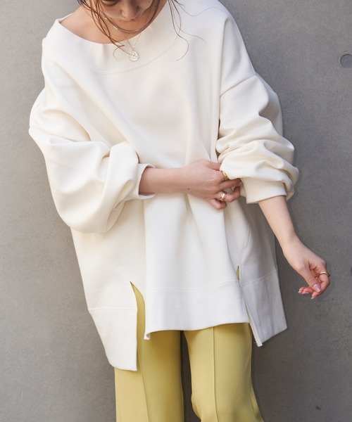 Chico（チコ）の「ダンボールオフショルルーズスウェット（スウェット・レディース・ブラック/ミント/ライトベージュ/ホワイト・FREE）」の8枚目の写真