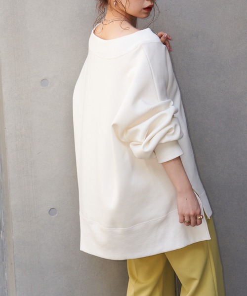 Chico（チコ）の「ダンボールオフショルルーズスウェット（スウェット・レディース・ブラック/ミント/ライトベージュ/ホワイト・FREE）」の9枚目の写真