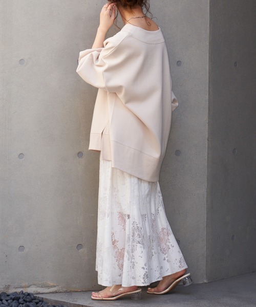 Chico（チコ）の「ダンボールオフショルルーズスウェット（スウェット・レディース・ブラック/ミント/ライトベージュ/ホワイト・FREE）」の19枚目の写真