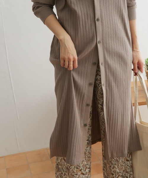 URBAN RESEARCH DOORS（アーバンリサーチドアーズ）の「ロングカットソーカーディガン（カーディガン/ボレロ・レディース・ブラック/オフホワイト/モカ・ONE）」の20枚目の写真