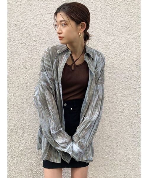 EMODA（エモダ）の「ワイドフープピアス（ピアス（両耳用）・レディース・シルバー/ゴールド・FREE）」の3枚目の写真