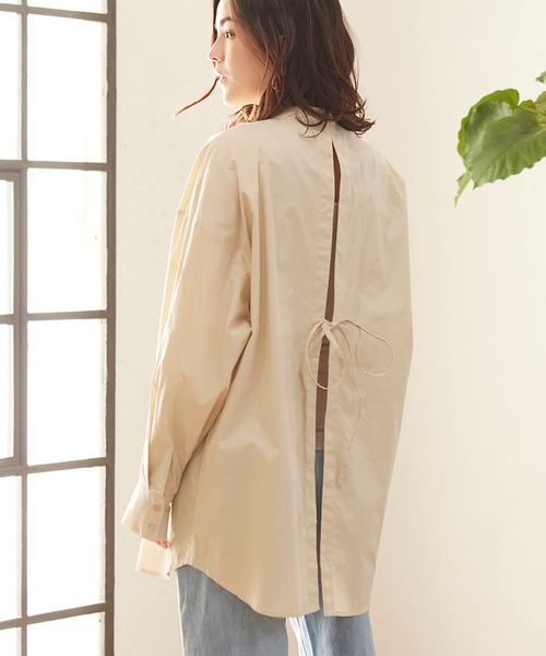 MATCH&more(マッチアンドモア)の「ブロードバックリボンシャツ(シャツ/ブラウス・レディース・オフホワイト/パープル/ベージュ・FREE)」の1枚目の写真