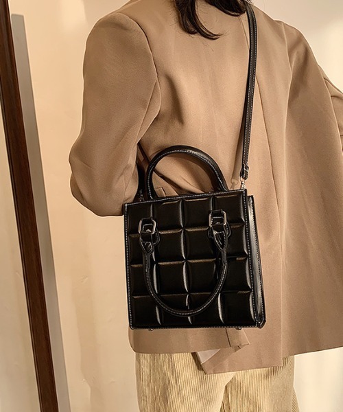 yuue' ( wear )（ユーイ）の「2way スクエアショルダーバッグ / ハンドバッグ（ショルダーバッグ・レディース・ブラック/ブラウン/ベージュ・FREE）」の7枚目の写真