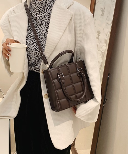 yuue' ( wear )（ユーイ）の「2way スクエアショルダーバッグ / ハンドバッグ（ショルダーバッグ・レディース・ブラック/ブラウン/ベージュ・FREE）」の11枚目の写真