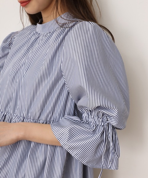 one after another NICE CLAUP(ワンアフターアナザーナイスクラップ)の「ティアードパフスリーブチュニック(チュニック・レディース・オフホワイト/ホワイト系その他/ブラック/ストライプ・FREE)」の4枚目の写真