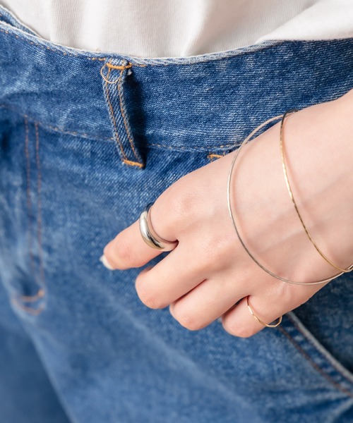 mline（エムライン）の「[mline] WEB限定 シンプルループブレスレット（ブレスレット・レディース・シルバー/ゴールド・FREE）」の3枚目の写真