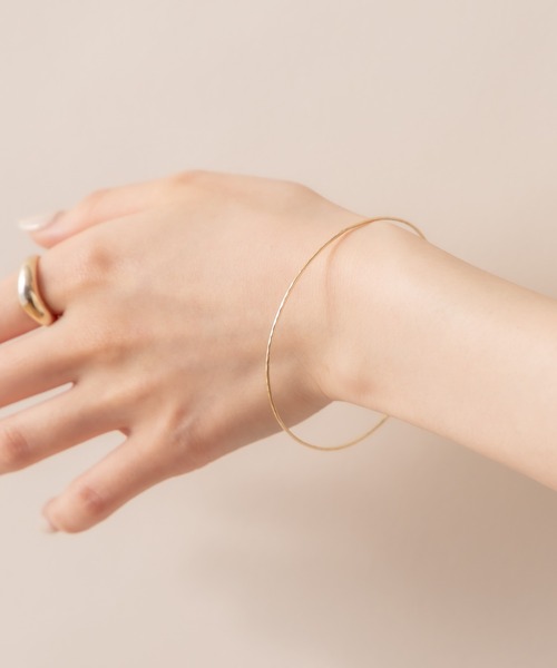 mline（エムライン）の「[mline] WEB限定 シンプルループブレスレット（ブレスレット・レディース・シルバー/ゴールド・FREE）」の12枚目の写真