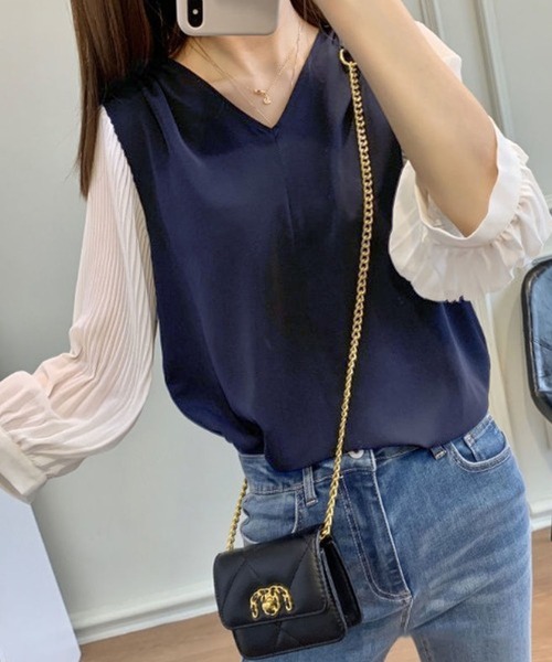 ABITOKYO（アビトーキョー）の「七分袖カットソードッキングVネックブラウス（Tシャツ/カットソー・レディース・ブラック/ネイビー/カーキ・FREE）」の3枚目の写真