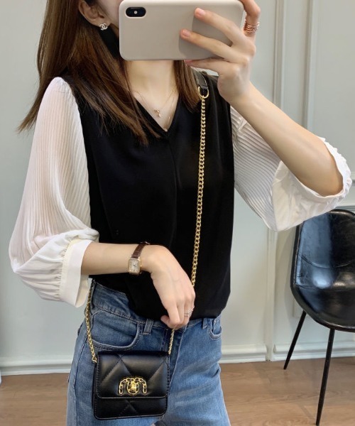 ABITOKYO（アビトーキョー）の「七分袖カットソードッキングVネックブラウス（Tシャツ/カットソー・レディース・ブラック/ネイビー/カーキ・FREE）」の5枚目の写真