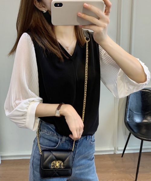 ABITOKYO（アビトーキョー）の「七分袖カットソードッキングVネックブラウス（Tシャツ/カットソー・レディース・ブラック/ネイビー/カーキ・FREE）」の11枚目の写真