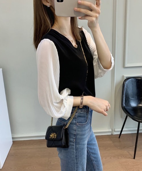 ABITOKYO（アビトーキョー）の「七分袖カットソードッキングVネックブラウス（Tシャツ/カットソー・レディース・ブラック/ネイビー/カーキ・FREE）」の13枚目の写真