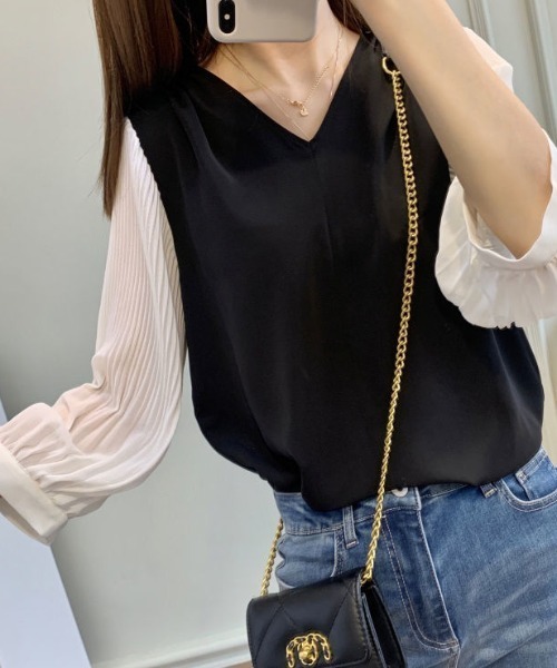 ABITOKYO（アビトーキョー）の「七分袖カットソードッキングVネックブラウス（Tシャツ/カットソー・レディース・ブラック/ネイビー/カーキ・FREE）」の14枚目の写真