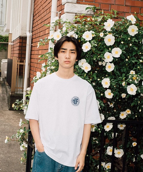 HUF（ハフ）の「REGIONAL S/SL TEE / HUF ハフ Tシャツ（Tシャツ/カットソー・メンズ・オリーブ/ホワイト/ブラック/ホワイト×レッド/ホワイト×ネイビー/ホワイト×グリーン・MEDIUM/X-LARGE/LARGE/SMALL/XX-LARGE）」の7枚目の写真
