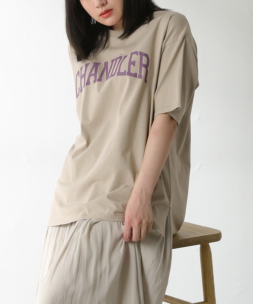 Honeys（ハニーズ）の「カレッジプリントＴシャツ（Tシャツ/カットソー・レディース・ベージュ/ブラウン/スミクロ/ブルー系その他/ピンク系その他/アイボリー・LL/S/M/L）」の4枚目の写真