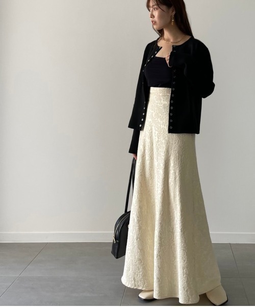 NEUNA（ヌナ）の「スナップボタンカーディガントップス（カーディガン/ボレロ・レディース・ブラック/オレンジ/アイボリー・FREE）」の19枚目の写真