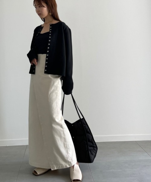 NEUNA（ヌナ）の「スナップボタンカーディガントップス（カーディガン/ボレロ・レディース・ブラック/オレンジ/アイボリー・FREE）」の21枚目の写真