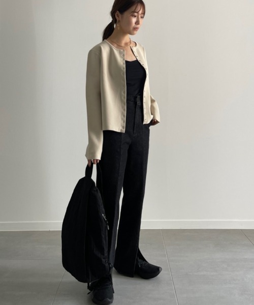 NEUNA（ヌナ）の「スナップボタンカーディガントップス（カーディガン/ボレロ・レディース・ブラック/オレンジ/アイボリー・FREE）」の4枚目の写真