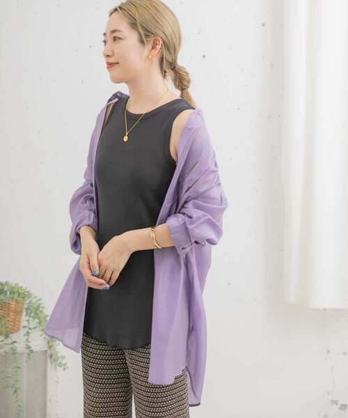 ITEMS URBANRESEARCH(アイテムズ アーバンリサーチ)の「裾ラウンドタンクトップ(タンクトップ・レディース・グレー系その他/オフホワイト/チャコールグレー・FREE)」の9枚目の写真