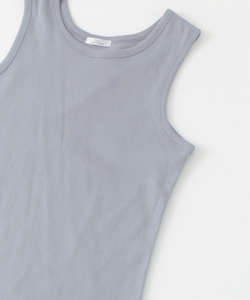 ITEMS URBANRESEARCH(アイテムズ アーバンリサーチ)の「裾ラウンドタンクトップ(タンクトップ・レディース・グレー系その他/オフホワイト/チャコールグレー・FREE)」の15枚目の写真