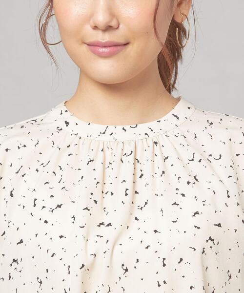 closet story（クローゼットストーリー）の「＜closet story（クローゼットストーリー）ランダムプリント ソデシャーリング ブラウス（シャツ/ブラウス・レディース・ブラック/オフホワイト・FREE）」の12枚目の写真