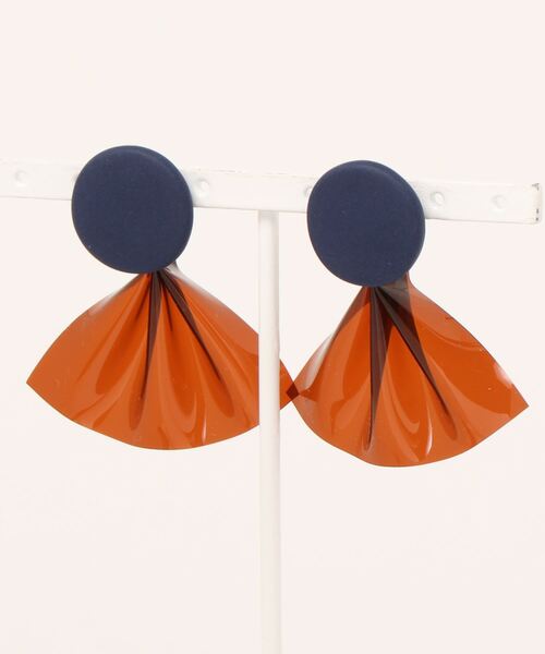 tone(トーン)の「【atelier*mio】クレイ × PVC pierce(ピアス(両耳用)・レディース・ホワイト/パープル/ネイビー/ピンク/イエロー/ミント/ホワイト系その他/ピンク系その他・FREE)」の5枚目の写真