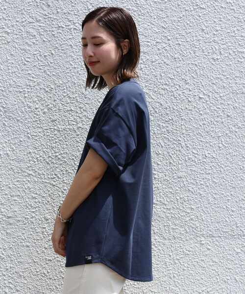 SHIPS（シップス）の「【SHIPS別注】THYARD: ラウンドテール クルーネック プルオーバー Tシャツ（Tシャツ/カットソー・メンズ・ホワイト/ネイビー/ブラック・LARGE/MEDIUM/SMALL/X-LARGE）」の13枚目の写真