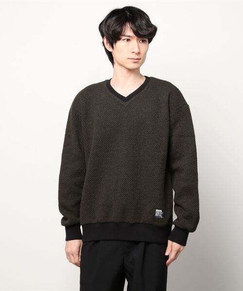 Back Channel（バックチャンネル）の「V NECK WOOL SWEAT（ニット/セーター・メンズ・オリーブドラブ/ミックスグレー/ネイビー・X-LARGE/SMALL/XX-LARGE/LARGE/MEDIUM）」の13枚目の写真