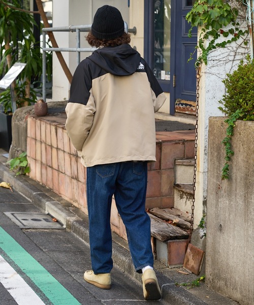 GERRY(ジェリー)の「GERRY / ジェリー 別注 ラバーロゴ オーバーサイズマウンテンパーカー(マウンテンパーカー・メンズ・カーキ系/カーキ/ベージュ系/ブラック/アイボリー/ブラック系/ライトグレー系/ライトグレー/ブラウン・L/M)」の22枚目の写真