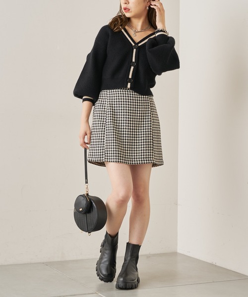 Chico(チコ)の「ウエスト切替台形ミニスカート(スカート・レディース・カーキ/グレイッシュベージュ/ブラック/ブラック系その他/ブラウン/ブラウン系その他・FREE)」の10枚目の写真