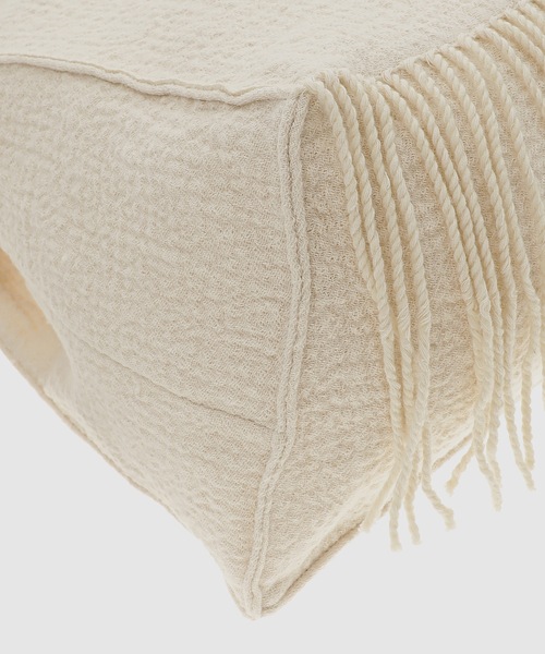 LOW CLASSIC(ロウ クラシック)の「FRINGE BAG(ショルダーバッグ・レディース・アイボリー・ONE SIZE)」の3枚目の写真