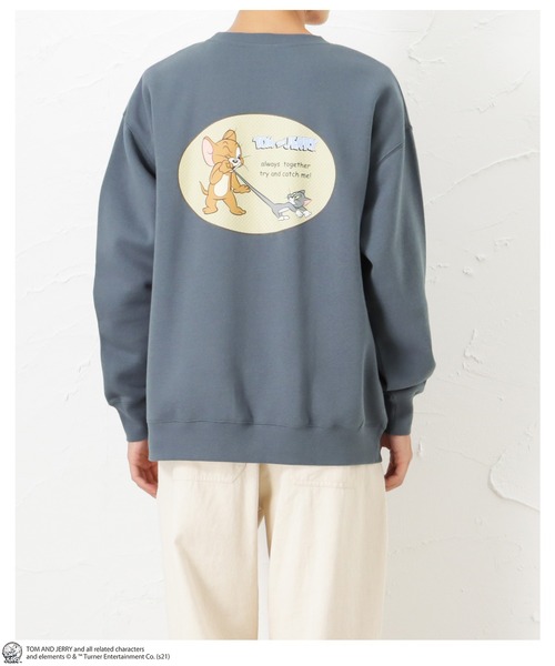 Mac-House(マックハウス)の「Tom and Jerry バックプリント 裏起毛スウェットトレーナー(スウェット・メンズ・ブルー/チャコール・M/L/XL)」の1枚目の写真