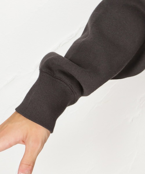 Mac-House(マックハウス)の「Tom and Jerry バックプリント 裏起毛スウェットトレーナー(スウェット・メンズ・ブルー/チャコール・M/L/XL)」の6枚目の写真