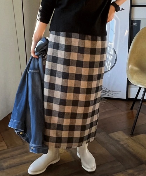 Doux archives（ドゥアルシーヴ）の「フリンジタイトスカート（スカート・レディース・チェック/ブラウン/グレー・SMALL/MEDIUM）」の3枚目の写真