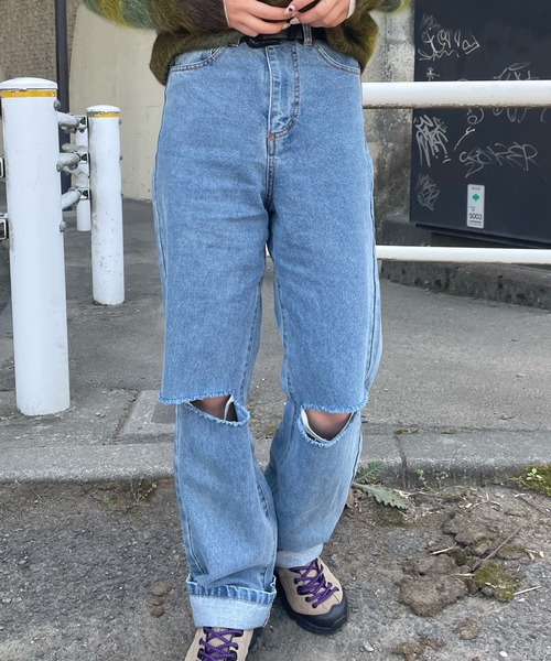 Snap club(スナップクラブ)の「【Snap club】ハイウエストダメージストレートデニムパンツ(デニムパンツ・レディース・ライトインディゴブルー/インディゴブルー/サックスブルー/グレー/ブラック/サックスブルー系・L/M)」の4枚目の写真