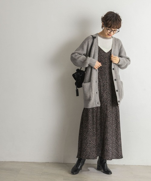 URBAN RESEARCH（アーバンリサーチ）の「畦Vネックカーディガン（カーディガン/ボレロ・レディース・グリーン/グレー/ベージュ・FREE）」の8枚目の写真