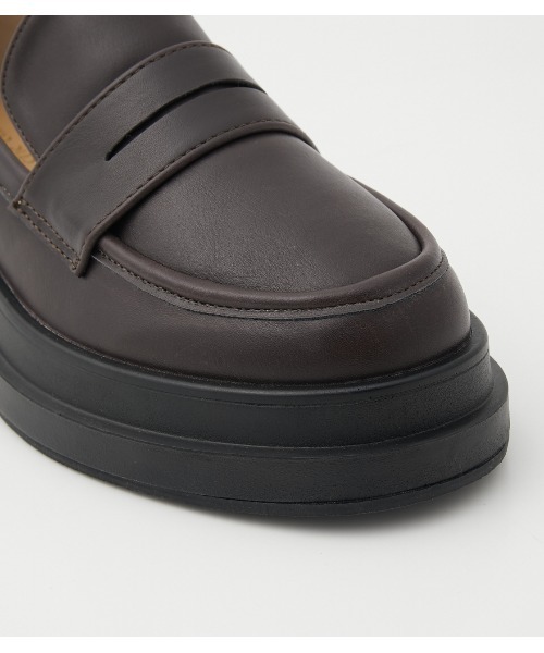 crie conforto（クリーコンフォルト）の「チャンキーソールローファー（ローファー・レディース・ブラック/ブラウン・SMALL/MEDIUM/LARGE）」の6枚目の写真