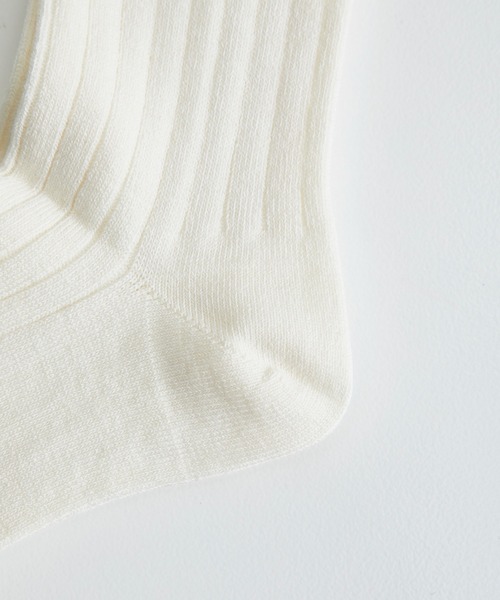 BATONER（バトナー）の「WOOL COTTON CORDULA LONG SOCKS（ソックス/靴下・メンズ・ホワイト/ブラック・FREE）」の5枚目の写真